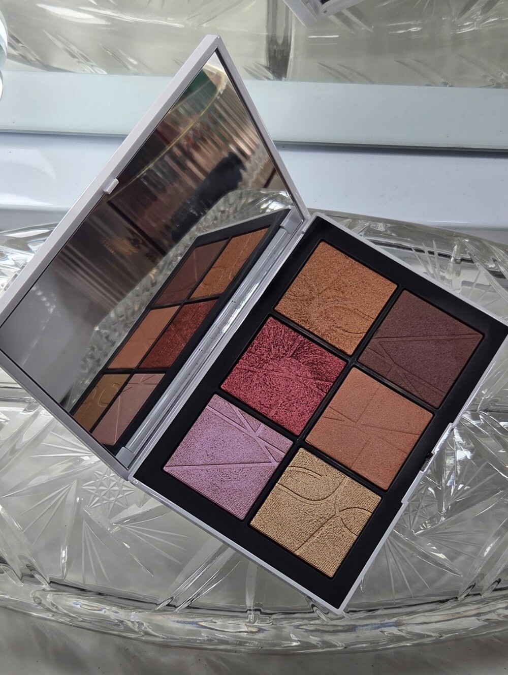 NARS All That Glitters Light Reflecting Cheek Palette Limited Edition - Picture 3 of 5